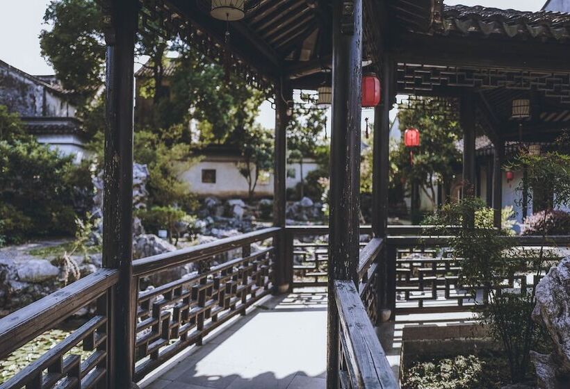 Отель The Emperor Suzhou