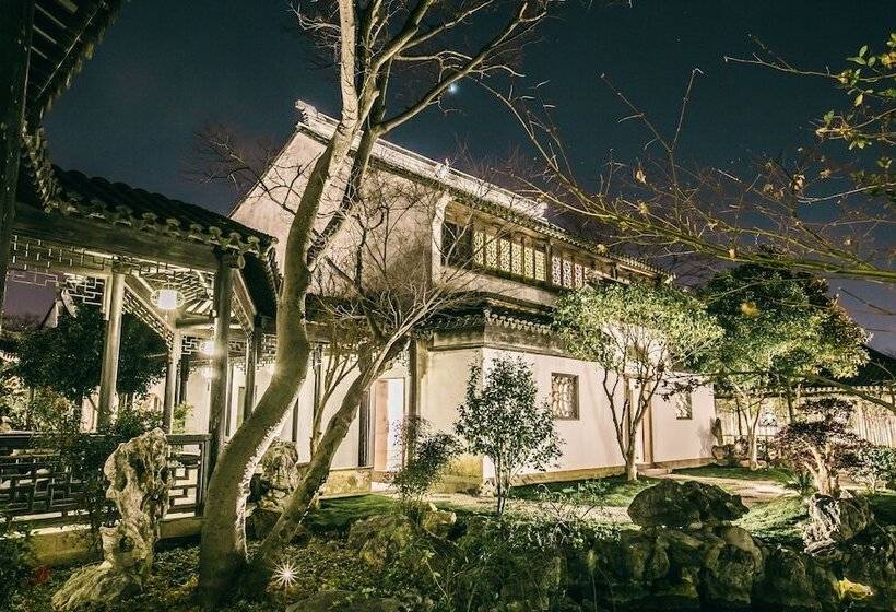 Отель The Emperor Suzhou