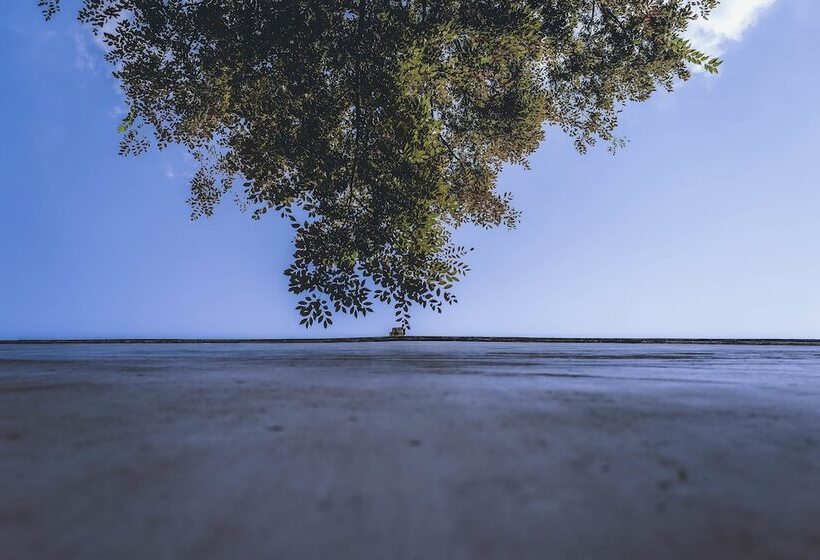 Отель The Emperor Suzhou