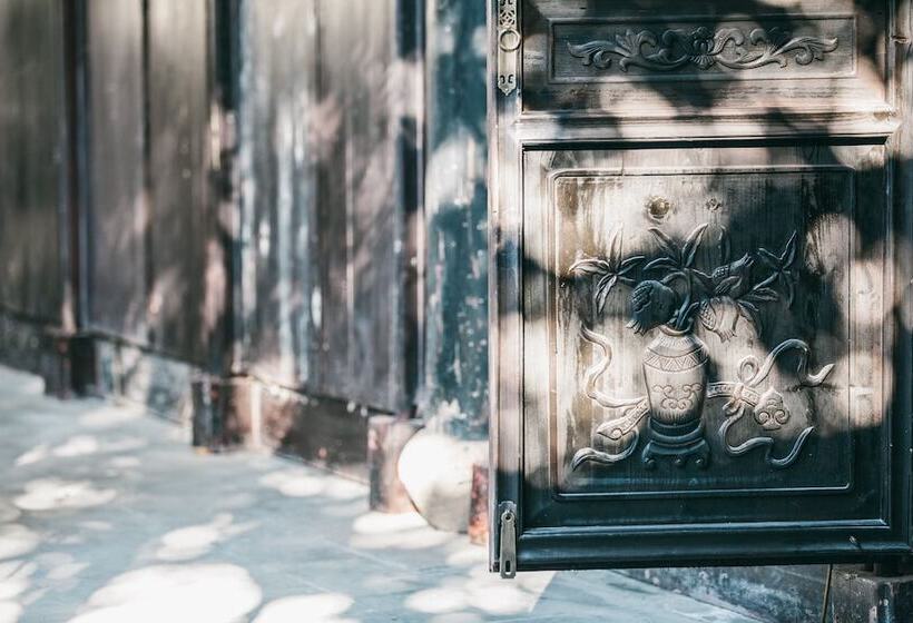 Отель The Emperor Suzhou