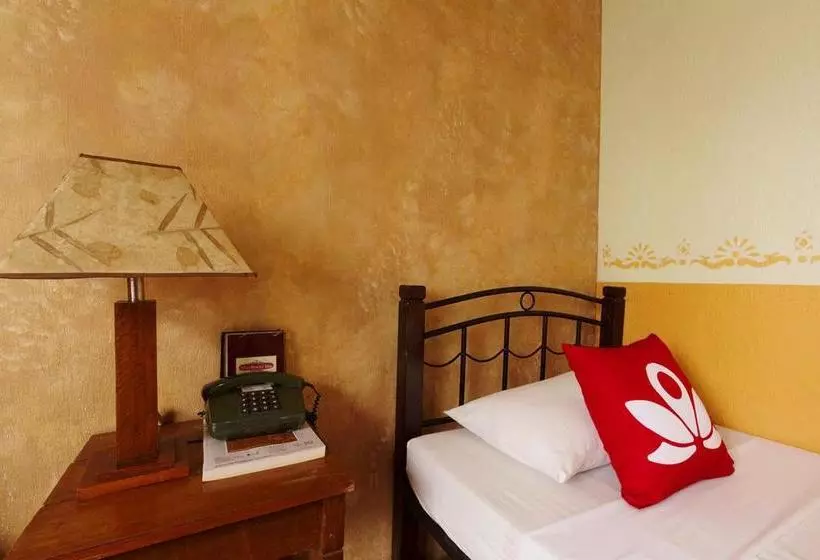 ホテル Zen Rooms A. Villalon Drive