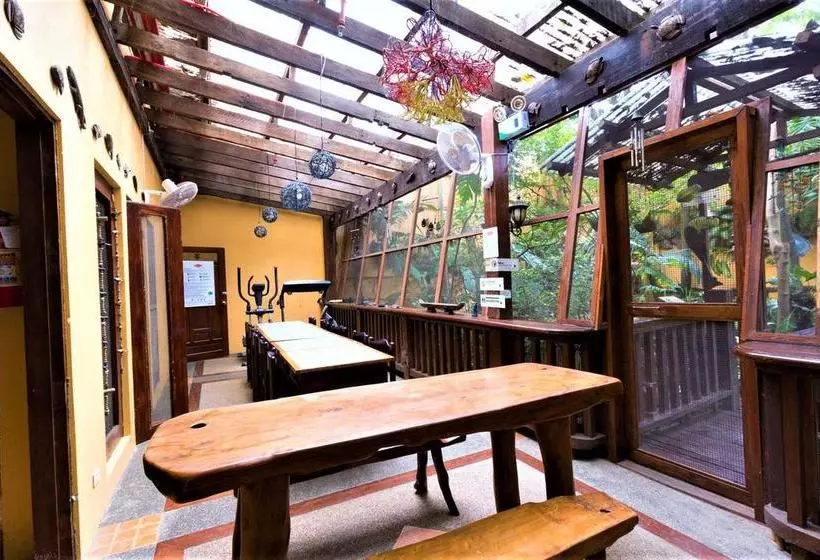 ホテル Zen Rooms A. Villalon Drive