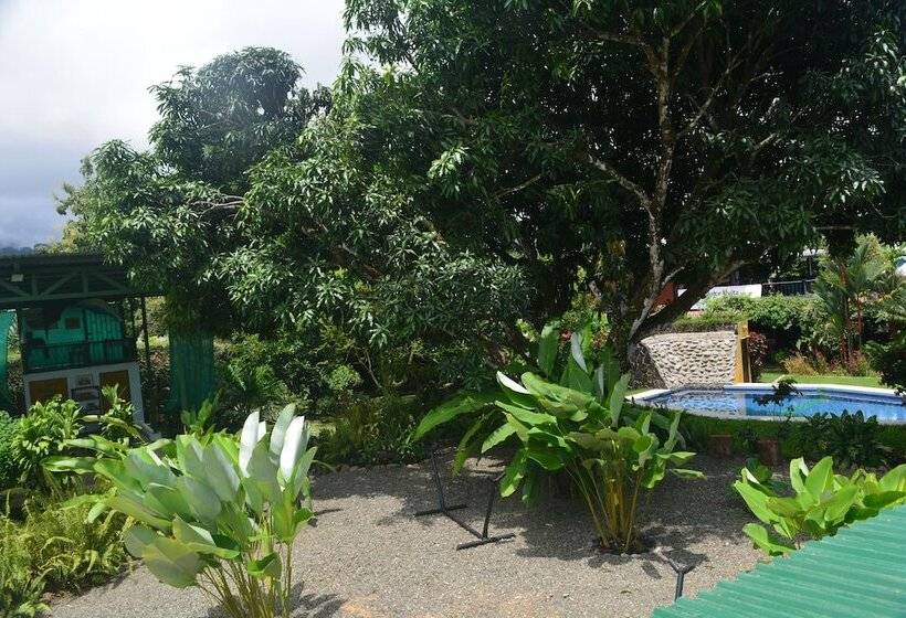 אתר נופש Dolce Uvita