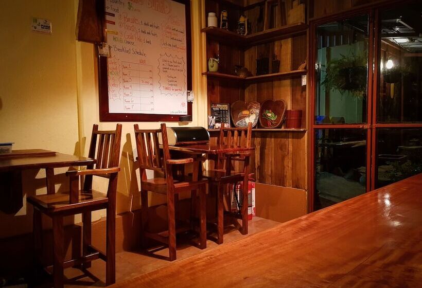 تختخواب و صبحانه Greemount