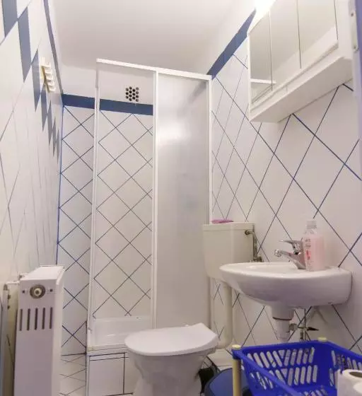 تختخواب و صبحانه Zita Haus