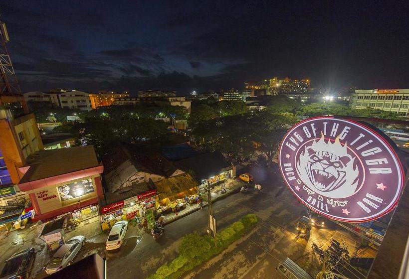 فندق Green Park Suites