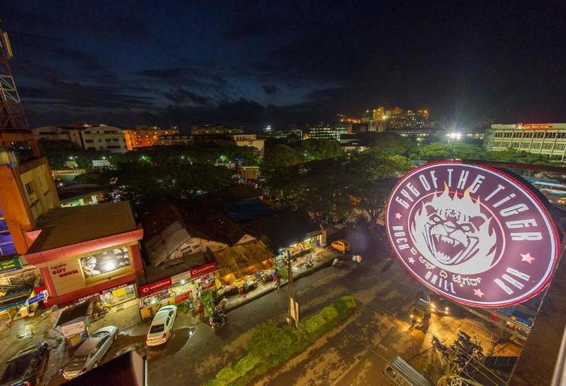 فندق Green Park Suites