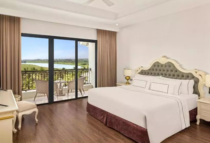 Melia Vinpearl Cua Hoi Beach Resort