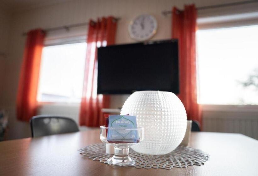 فندق على الطريق Mix Tana Spiseri Og Overnatting