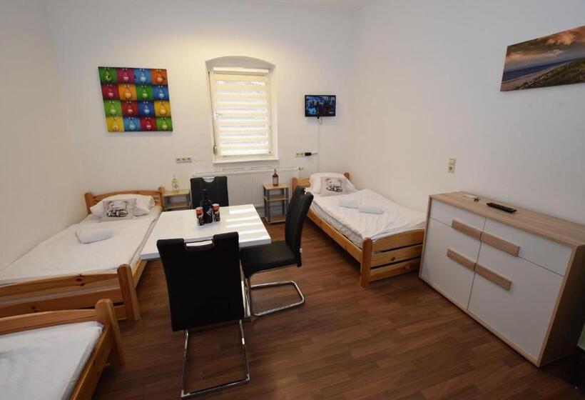 旅馆 Monteurzimmer Kirchheim Teck