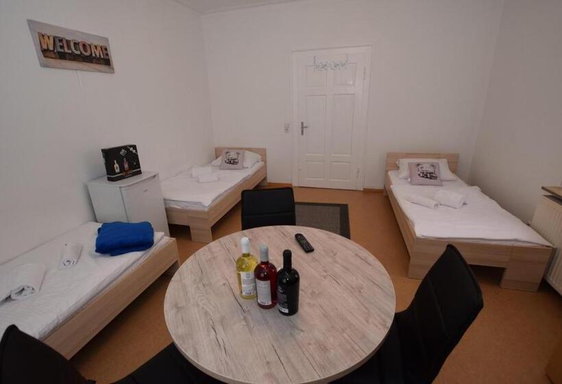 旅馆 Monteurzimmer Kirchheim Teck