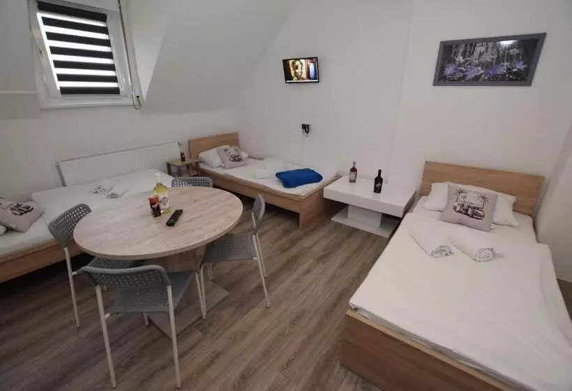 ユースホステル Monteurzimmer Kirchheim Teck