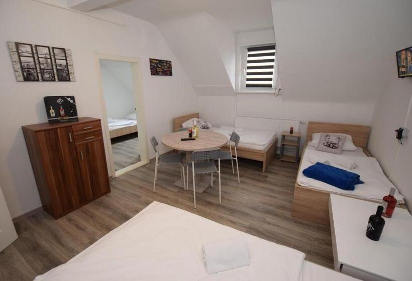 旅馆 Monteurzimmer Kirchheim Teck