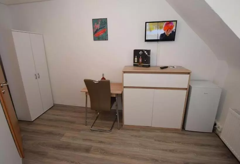 ユースホステル Monteurzimmer Kirchheim Teck