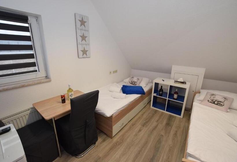 旅馆 Monteurzimmer Kirchheim Teck