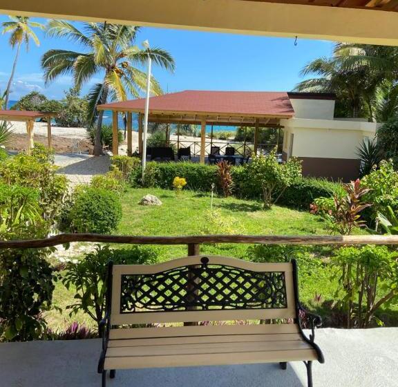 تختخواب و صبحانه Al Mare