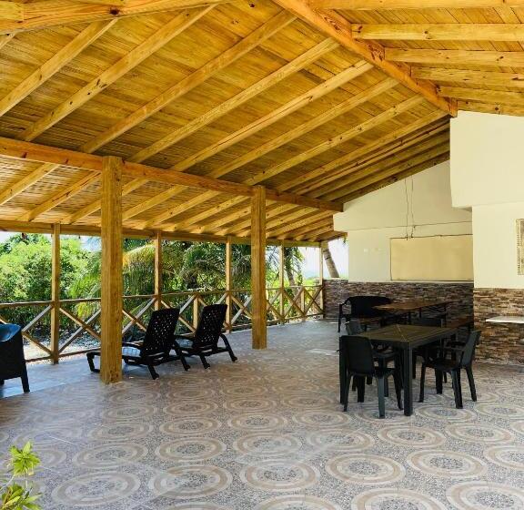 تختخواب و صبحانه Al Mare