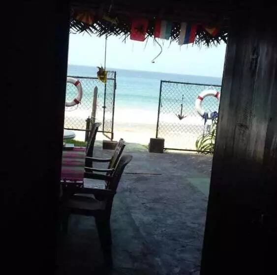 تختخواب و صبحانه Villa Crocodile Beach