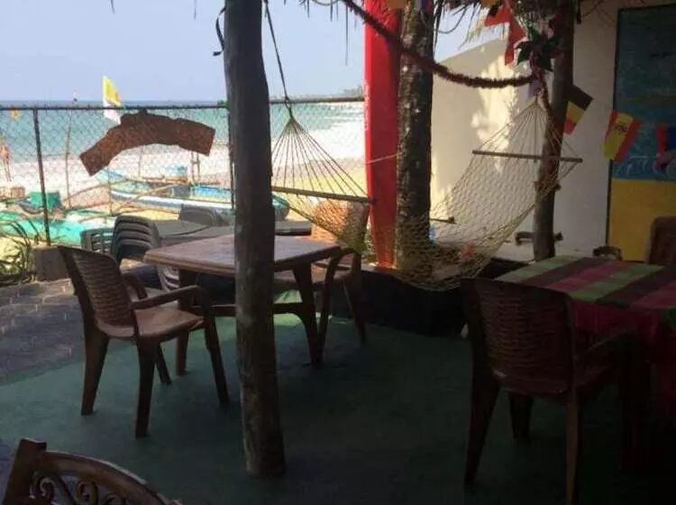 تختخواب و صبحانه Villa Crocodile Beach