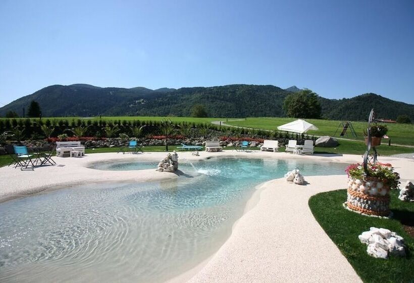 Отель Albergo Ristorante La Bussola