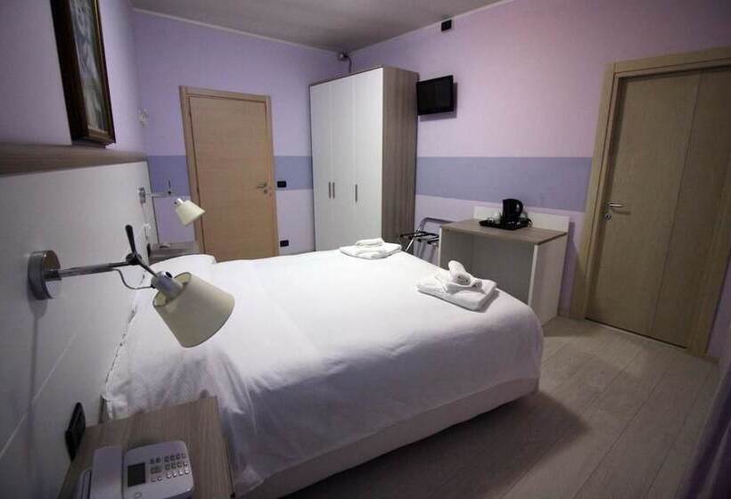 Отель Albergo Ristorante La Bussola