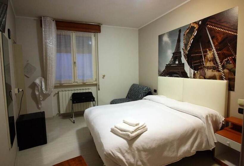 Отель Albergo Ristorante La Bussola