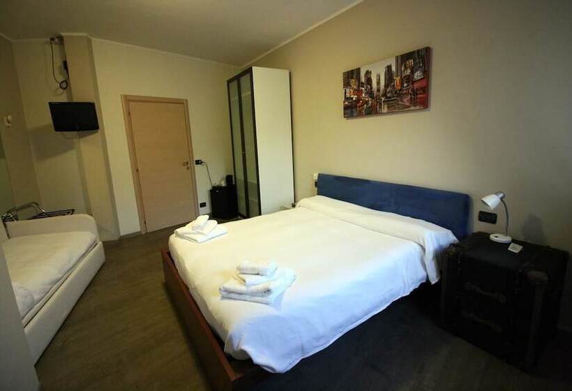 Отель Albergo Ristorante La Bussola