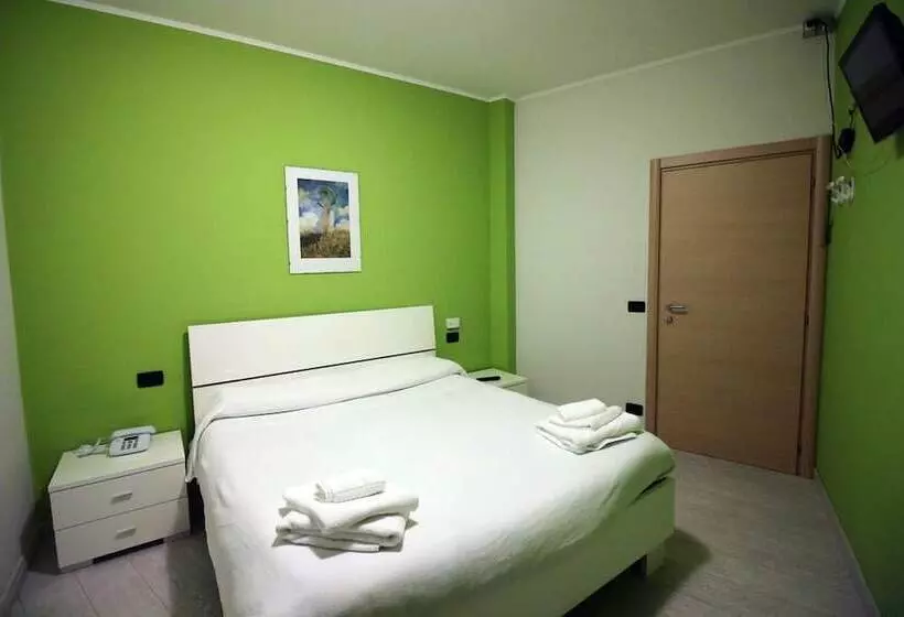 Hotelli Albergo Ristorante La Bussola