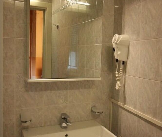 Отель Albergo Ristorante La Bussola