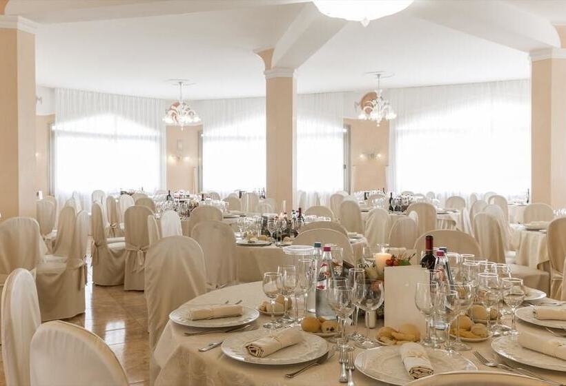 Отель Albergo Ristorante La Bussola