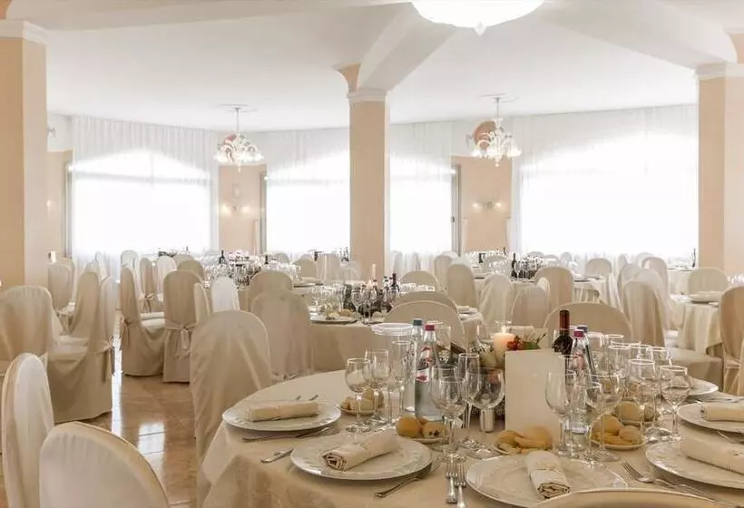 Hotelli Albergo Ristorante La Bussola