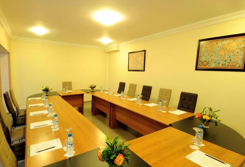 Aparthotel Les Oliviers Suites & Spa