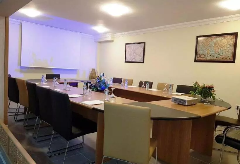 Aparthotel Les Oliviers Suites & Spa