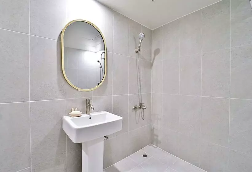 Calm Rest Hotel Busan Sasang