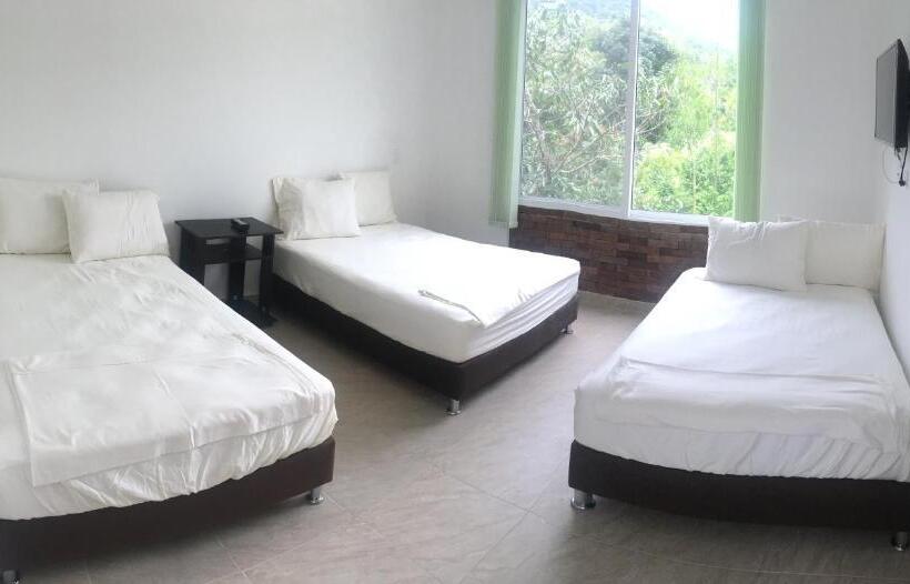 ホテル Econilonatural