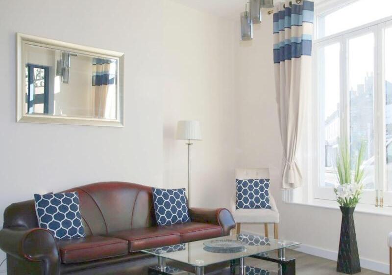 בית מלון כפרי Royal Ashton Townhouse   Taunton