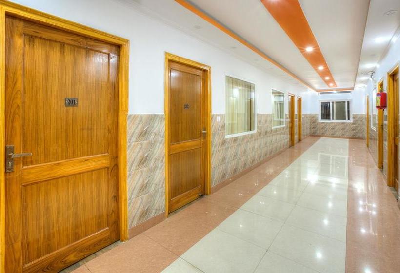 Hotel Treebo The Lily