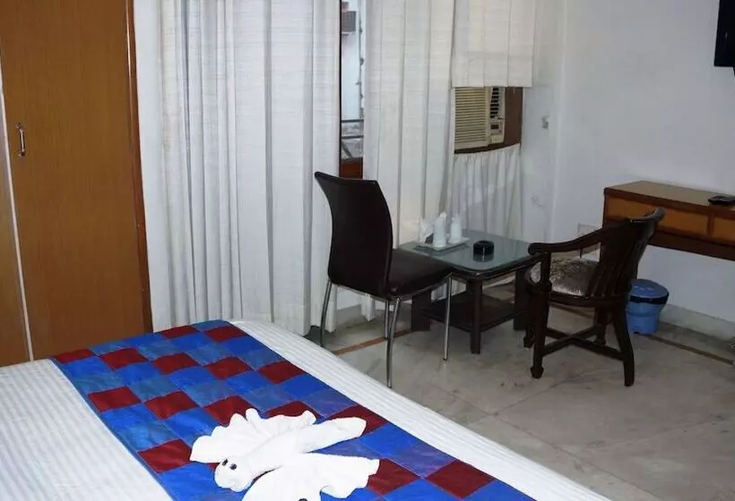 Maxfort Budget Hotel Gurgaon
