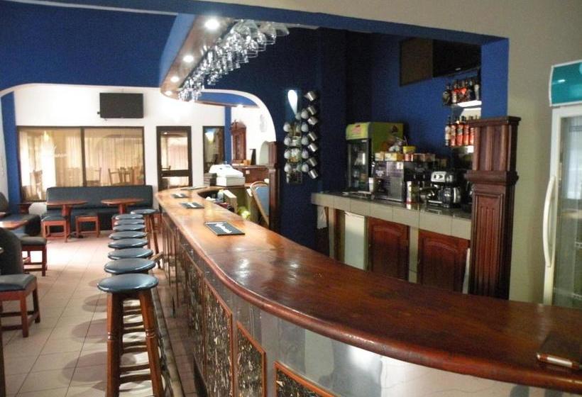 استراحتگاه Acropole