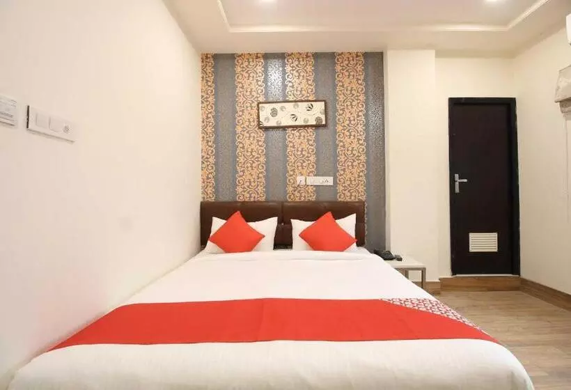 Collection O Hotel Vijay Palace