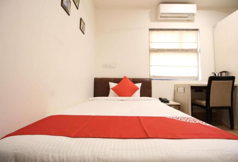 Collection O Hotel Vijay Palace