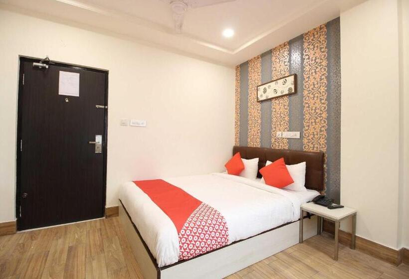 Collection O Hotel Vijay Palace