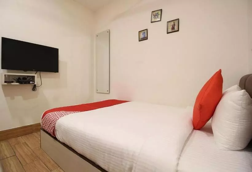 Collection O Hotel Vijay Palace