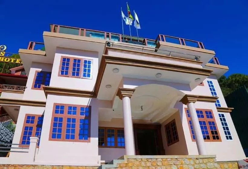 Famous Hotel Kalaw