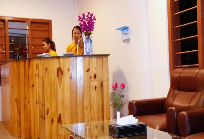 Famous Hotel Kalaw