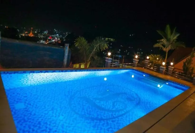 Famous Hotel Kalaw