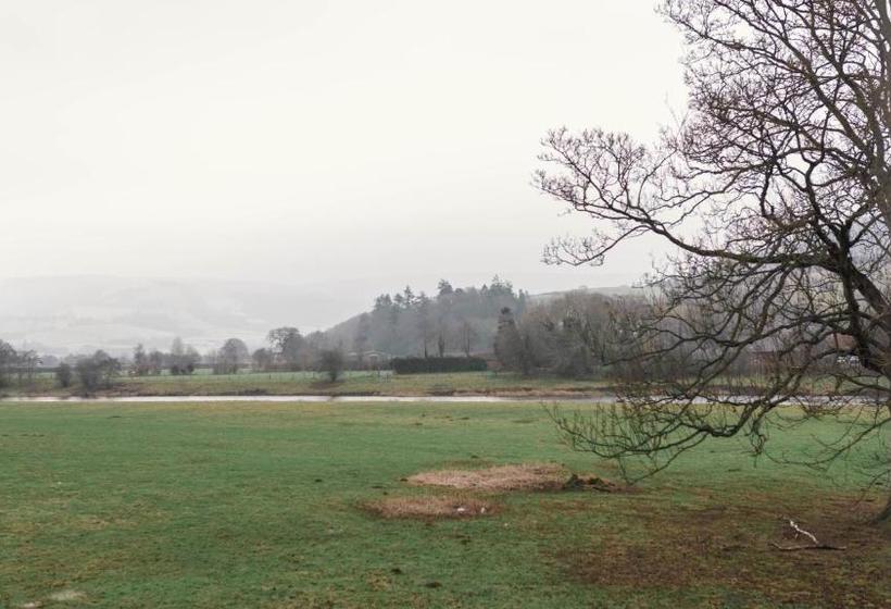 酒店 The Llanelwedd Arms