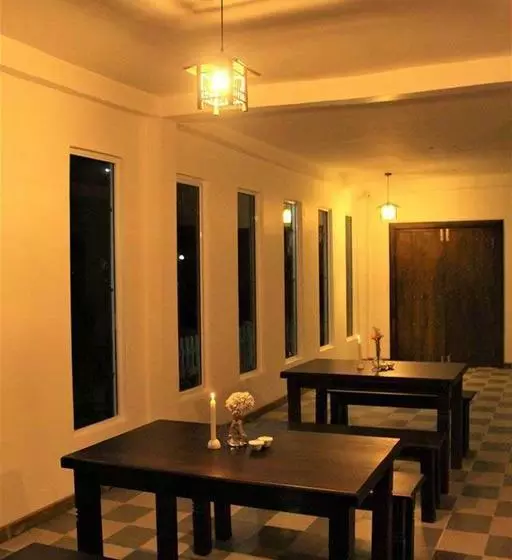 هتل Vintage Courtyard