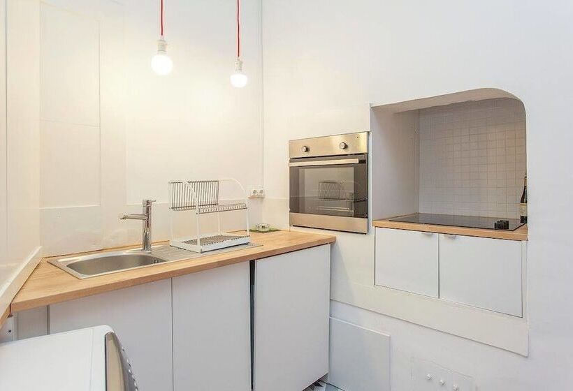 5 Sins Chiado Hostel