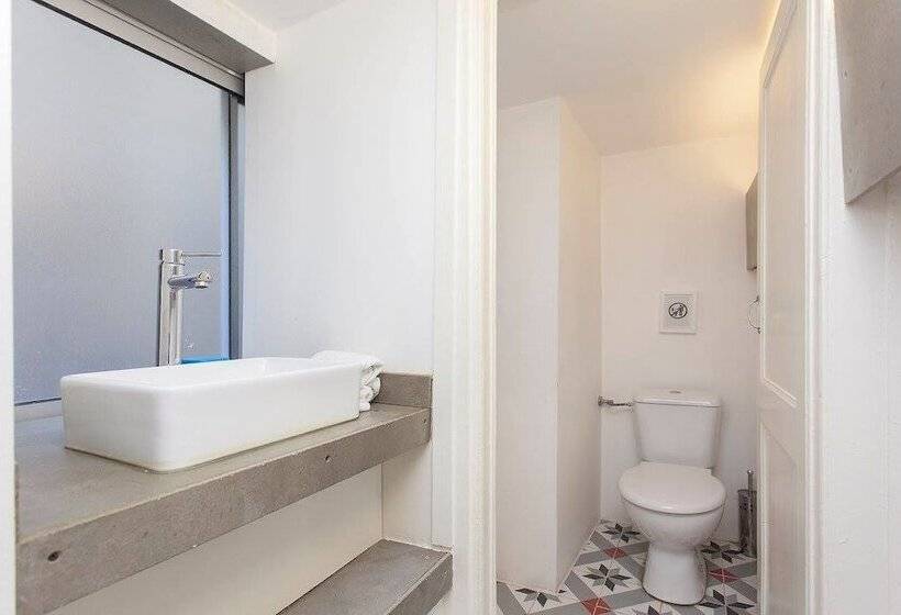 5 Sins Chiado Hostel